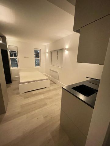 Studio to rent - Photo 2