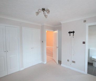 2 bedroom terraced house to rent - Photo 4