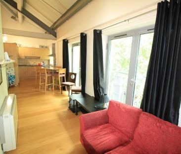 2 bedroom flat to rent - Photo 1