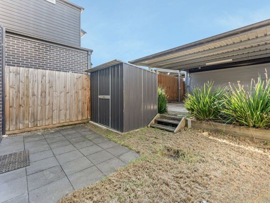 80 Hutchinson Drive Lynbrook VIC - Photo 1