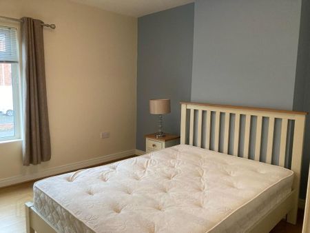 2 Railway View, Dunmurry, Belfast, BT17 9ET - Photo 3