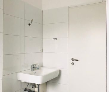 neu renovierte 3 Zimmerwohnung Erdgeschoß 76 qm Remscheid Süd - Photo 1