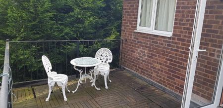 2 bedroom flat to rent - Photo 3