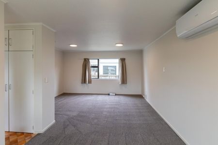 Easy living on Earn! - Photo 3