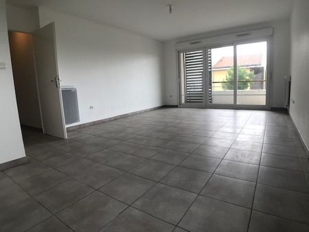 APPARTEMENT T3 64M - Photo 2