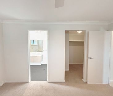 Modern, Low-Maintenance Living in a Convenient Aberglasslyn Location - Photo 2