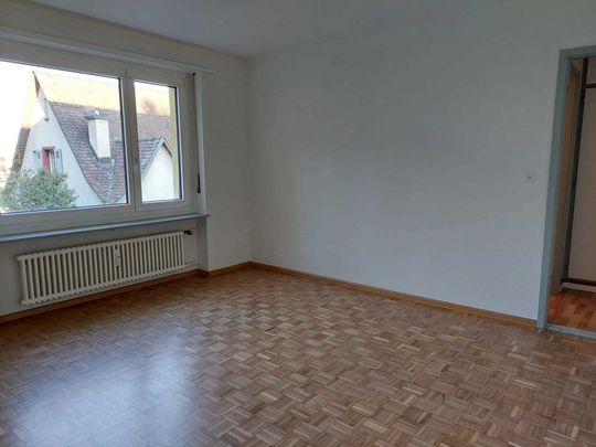 Ihr neues Zuhause: charmante 4-Zimmer-Wohnung in Binningen - Photo 1
