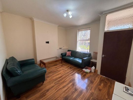 Ellen Street, Preston - Photo 1