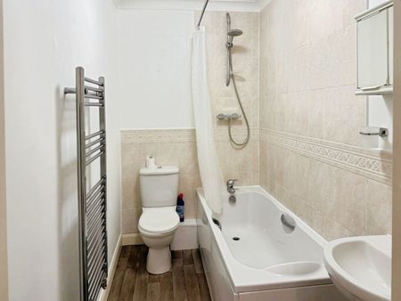 2 bedroom Flat To Let Total Size: 517 SQ FT - Photo 2