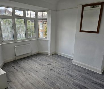 3 Bed Semi-Detached House, Helder Street, CR2 - Photo 1