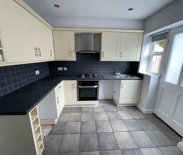 2 bedroom terraced house to rent - Photo 5