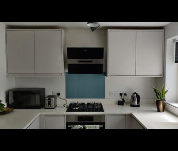 3 Bed Semi-Detached House, Balmoral Close, SO16 - Photo 6