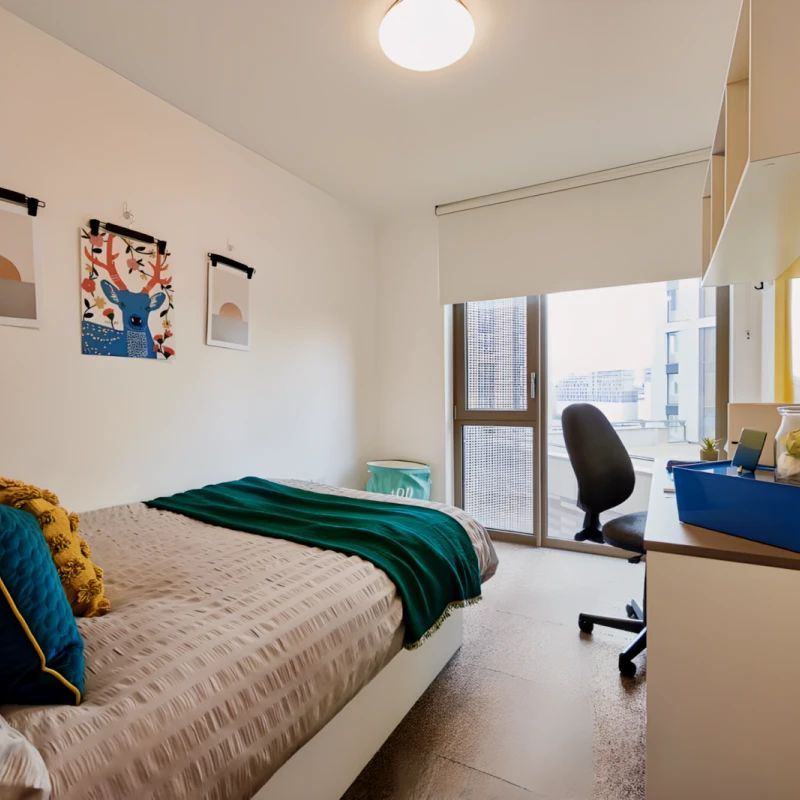 5 Bed Upper Floor En-suite - Photo 1