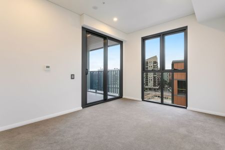 796/12 Peters Street, Zetland - Photo 2