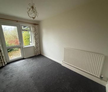 2 bedroom detached bungalow to rent - Photo 5