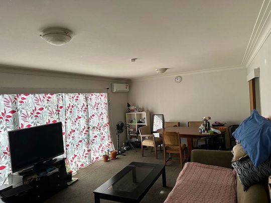 Charming 2BR Flat w/ Views in Glenfield - Photo 1