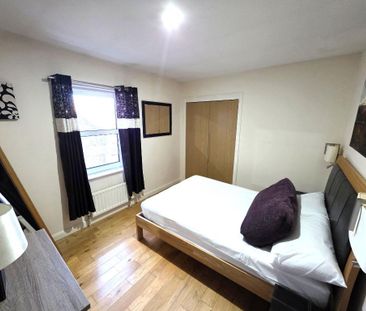 3 bedroom flat to rent - Photo 5