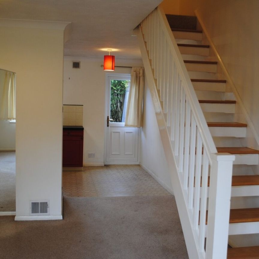 2 bedroom House - Hanover Walk, Hatfield - Photo 1