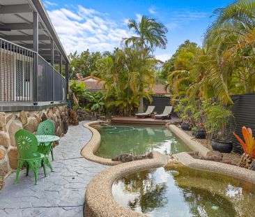 MODERN, IMMACULATELY MAINTAINED 3 BEDROOM HOME WITH SWIMMING POOL I... - Photo 4