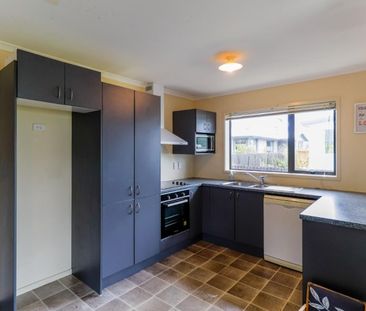 Low maintenance 4 bedroom home in Clifton! - Photo 5