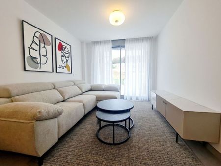 2 room luxury Flat for rent in Elviria, Marbella, Andalusia - Photo 4