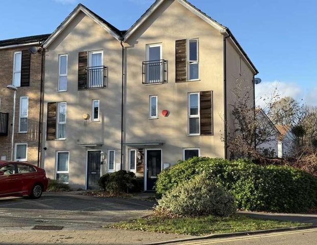 The Parks, Bracknell, RG12 - Photo 1