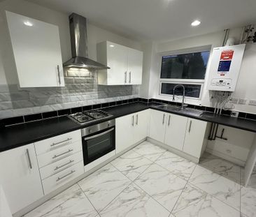 3 bedroom terraced house to rent - Photo 6