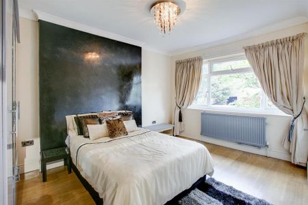 4 bedroom semi-detached house to rent - Photo 3