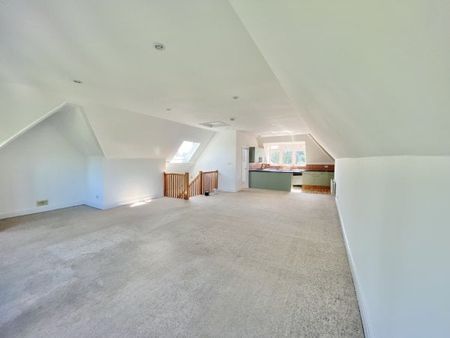 Crowstone Road Westcliff on Sea, Property for rent - Photo 4