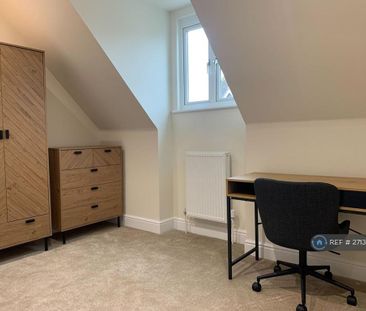 1 bedroom in a house share to rent - Photo 3