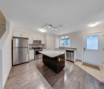 3 Bedroom Townhouse Condo in Stonebridge - Photo 6