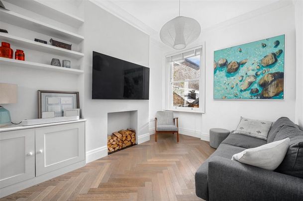 4 bedroom terraced house to rent - Photo 1