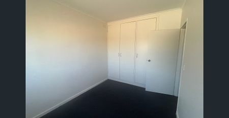 Ground floor flat - Photo 2