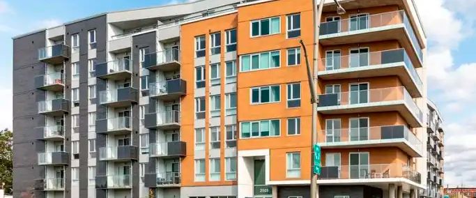 Vita Phase I | 2505 Boulevard Marcel-Laurin, Montreal - Photo 1