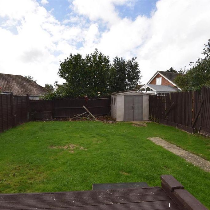2 bedroom semi-detached bungalow to rent - Photo 1