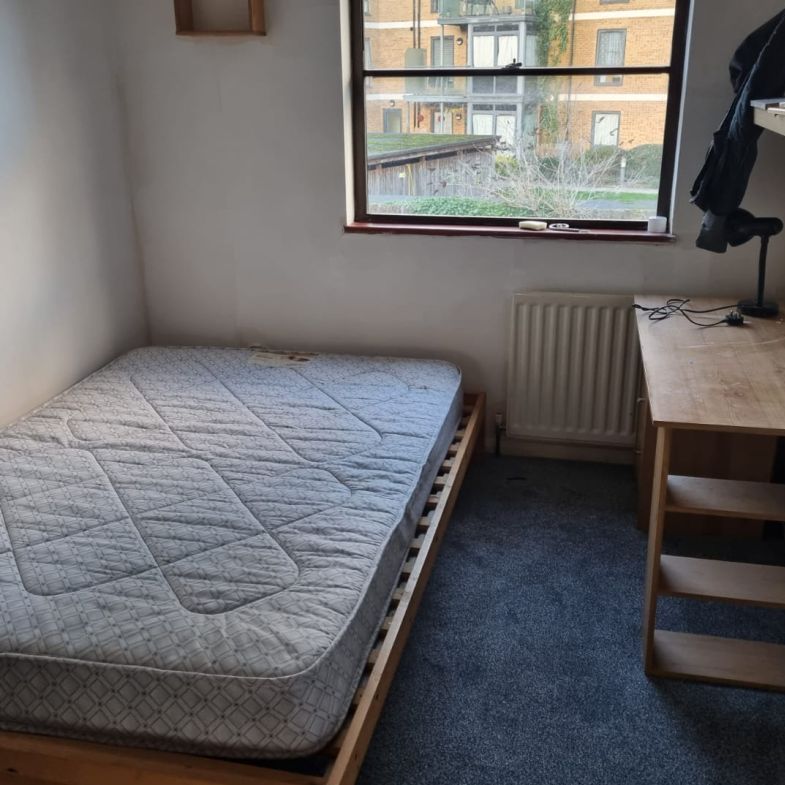 Eversleigh Road E6 1HQ - Photo 1
