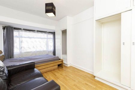 5 bedroom flat to rent - Photo 2