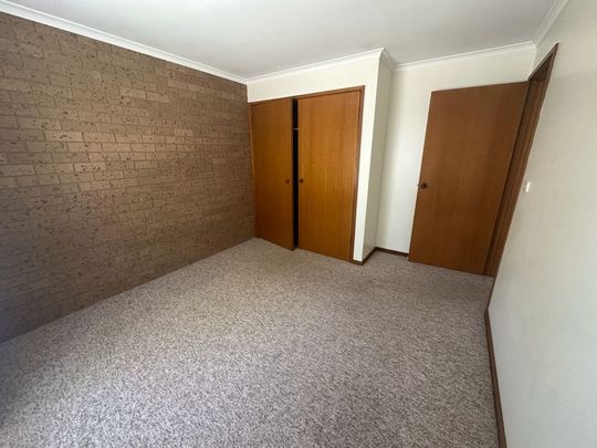 Neat and Tidy 2 Bedroom Unit - Photo 1