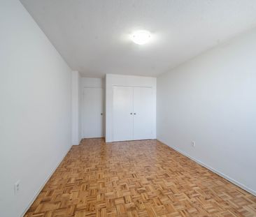 For Lease - 5 Glamorgan Avenue Unit# 608, Toronto, Ontario - Photo 5