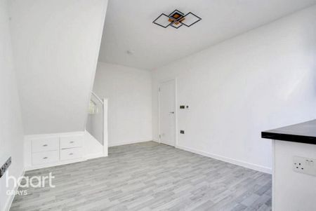 4 bedroom bungalow to rent - Photo 3