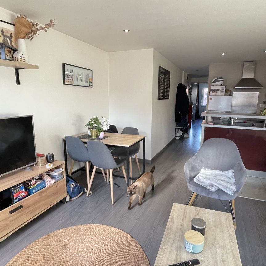 Location Appartement 2 pièces 40m² REMIREMONT 88200 - Photo 1