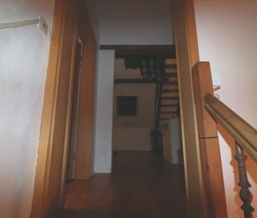 * SCHUCKELIGES NEST FUER SINGLES IN DER City! 1-ZIMMER Mansarden-Ap... - Foto 4