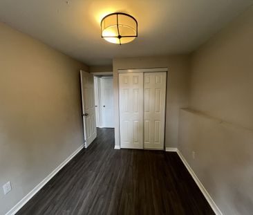 For Lease - 87 Barrett Crescent Unit# Walkout Basement, Barrie, Ont... - Photo 2