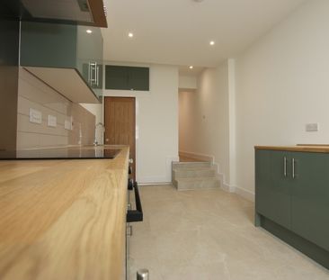 Wellington Street, Kettering, Northamptonshire, NN16 - Photo 1