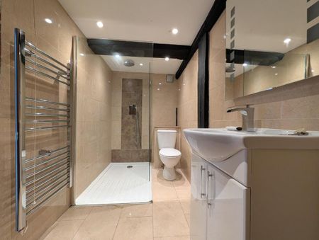 1 bedroom in a house share to rent - Photo 4