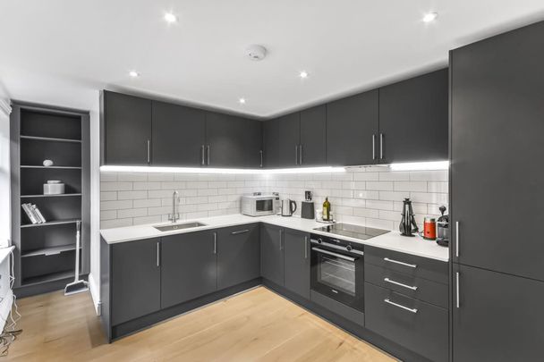 Kings Road Chelsea SW3 - Photo 1