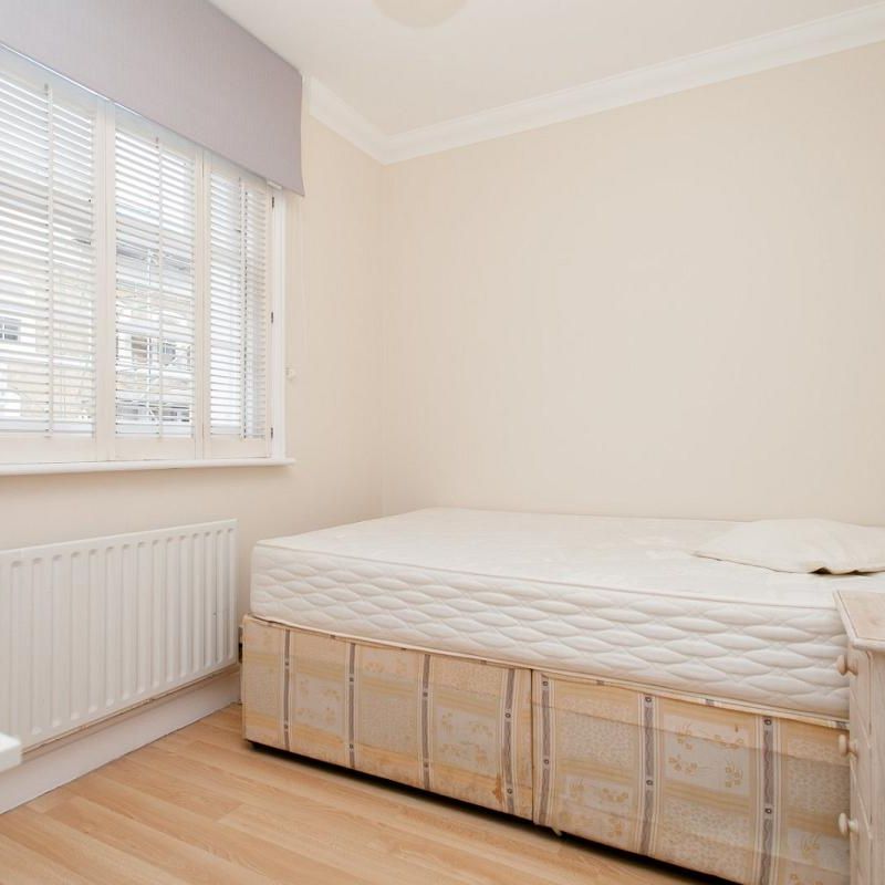 2 bedroom flat in Islington - Photo 1