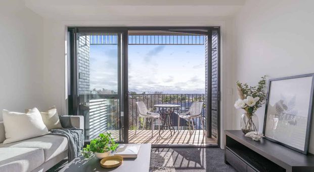 Modal Magic! - Photo 1