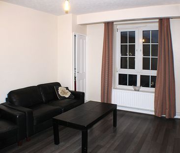 4 Bed Flat, Ross House, E1W - Photo 2