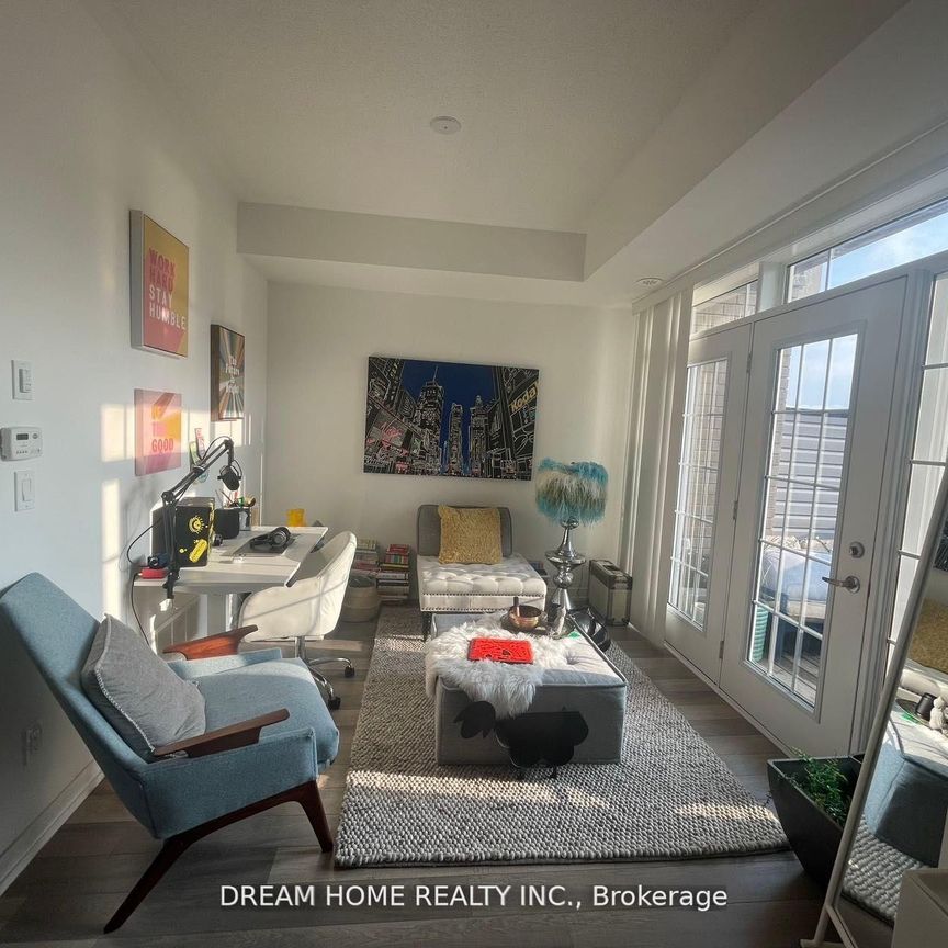 For Lease - 7 Heswall Lane, Newmarket, Ontario - Photo 1